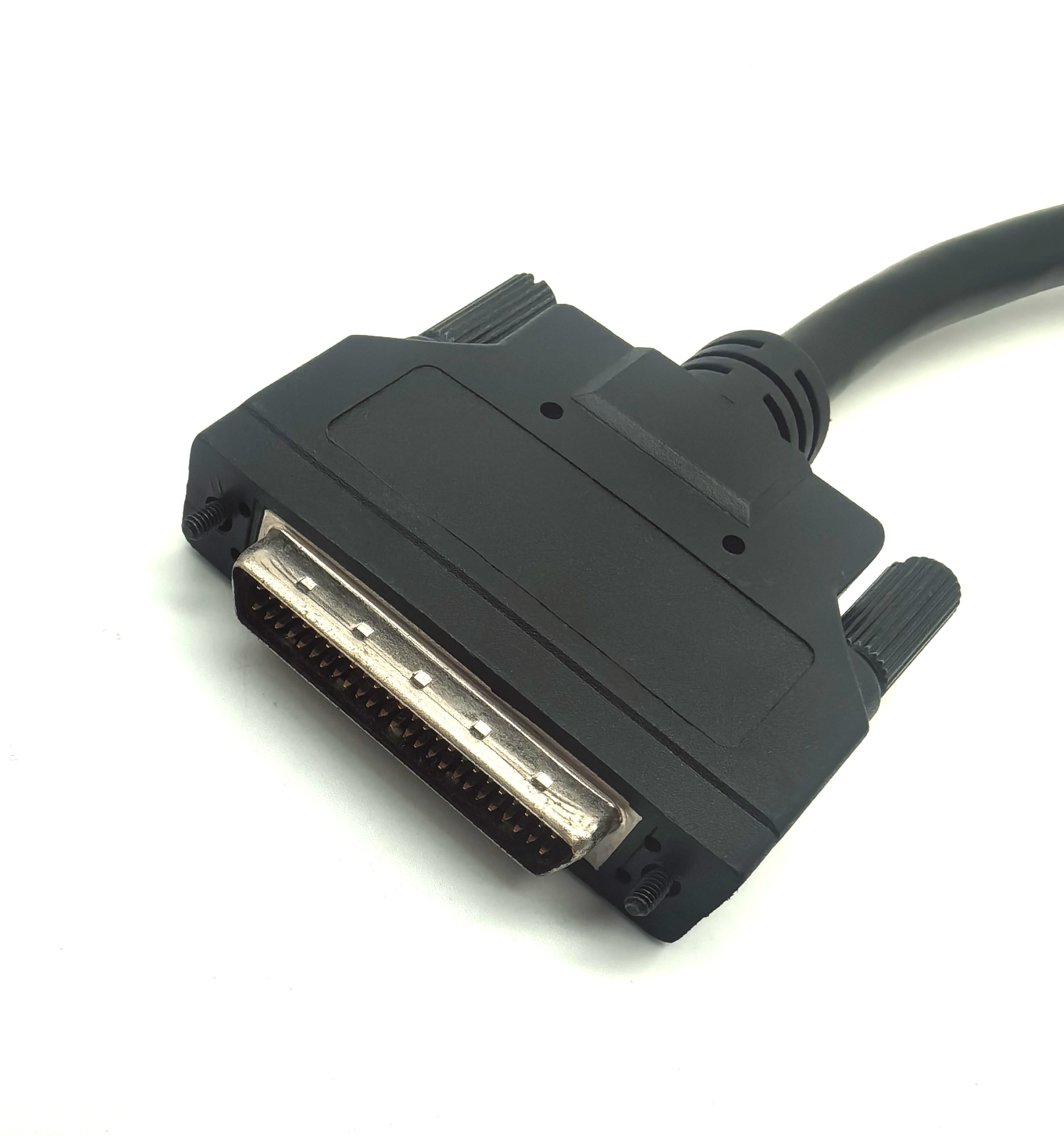SCSI HPDB50pin Male cable with screw